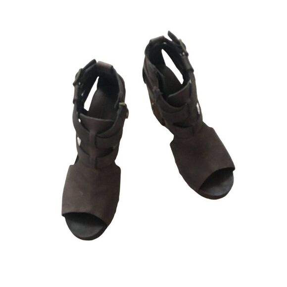 Ralph Lauren shoes size 8.5 - Picture 1 of 7